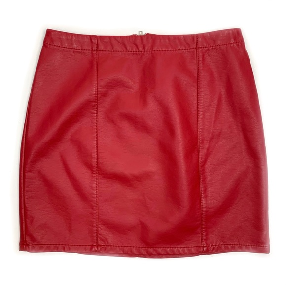 FOREVER 21 Faux Leather Red Mini Skirt S - Picture 1 of 3